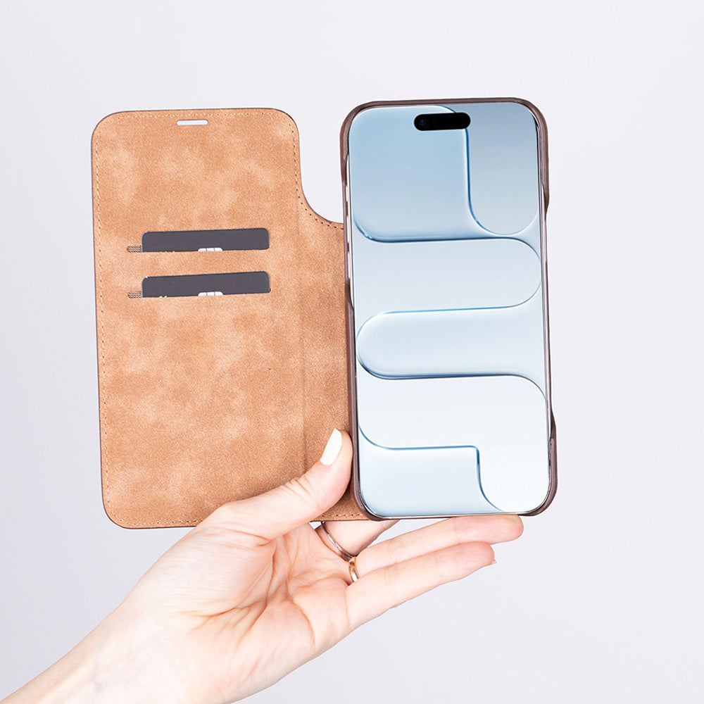 UnBranded Sonat Leather iPhone 17 Folio Case