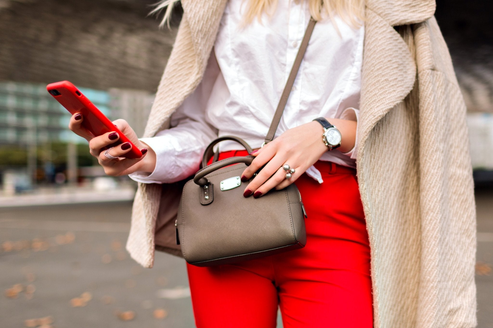 Accessorizing your iPhone cover with your outfit