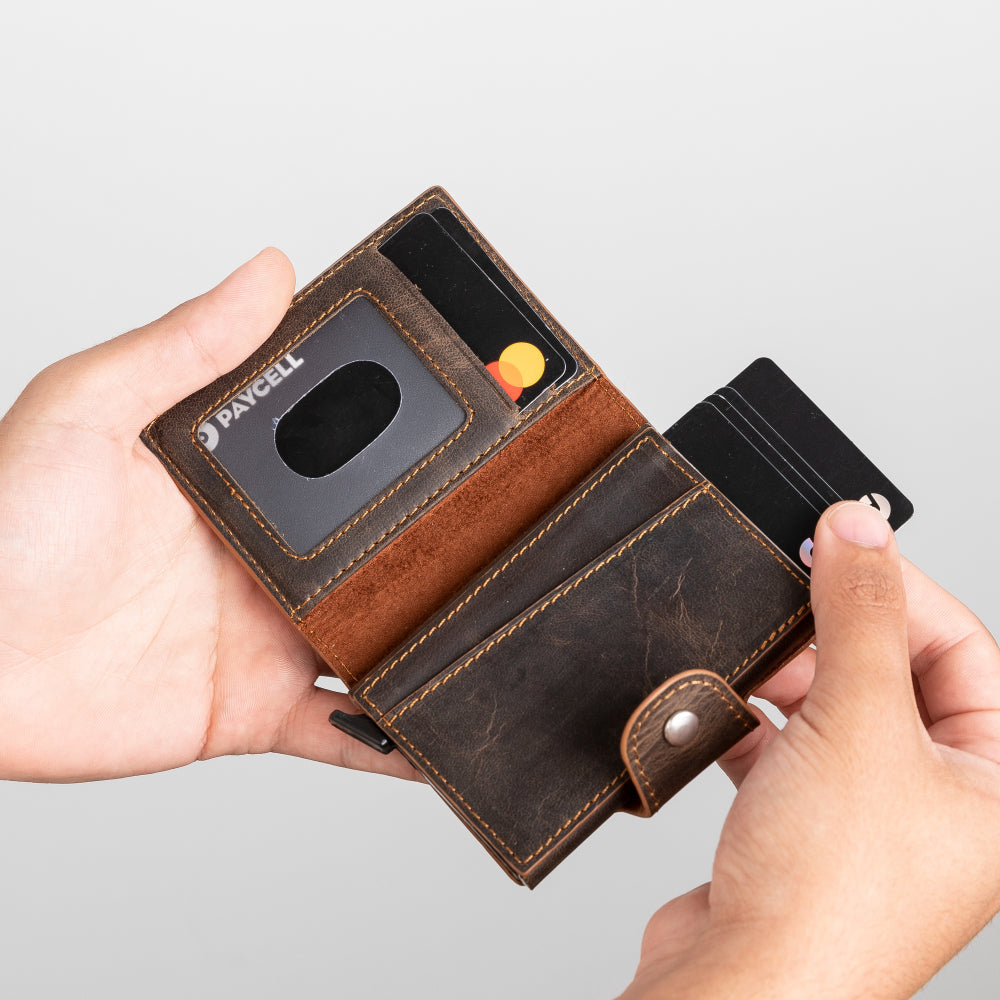 Bayelon Mondello Leather Detachable Card Holder