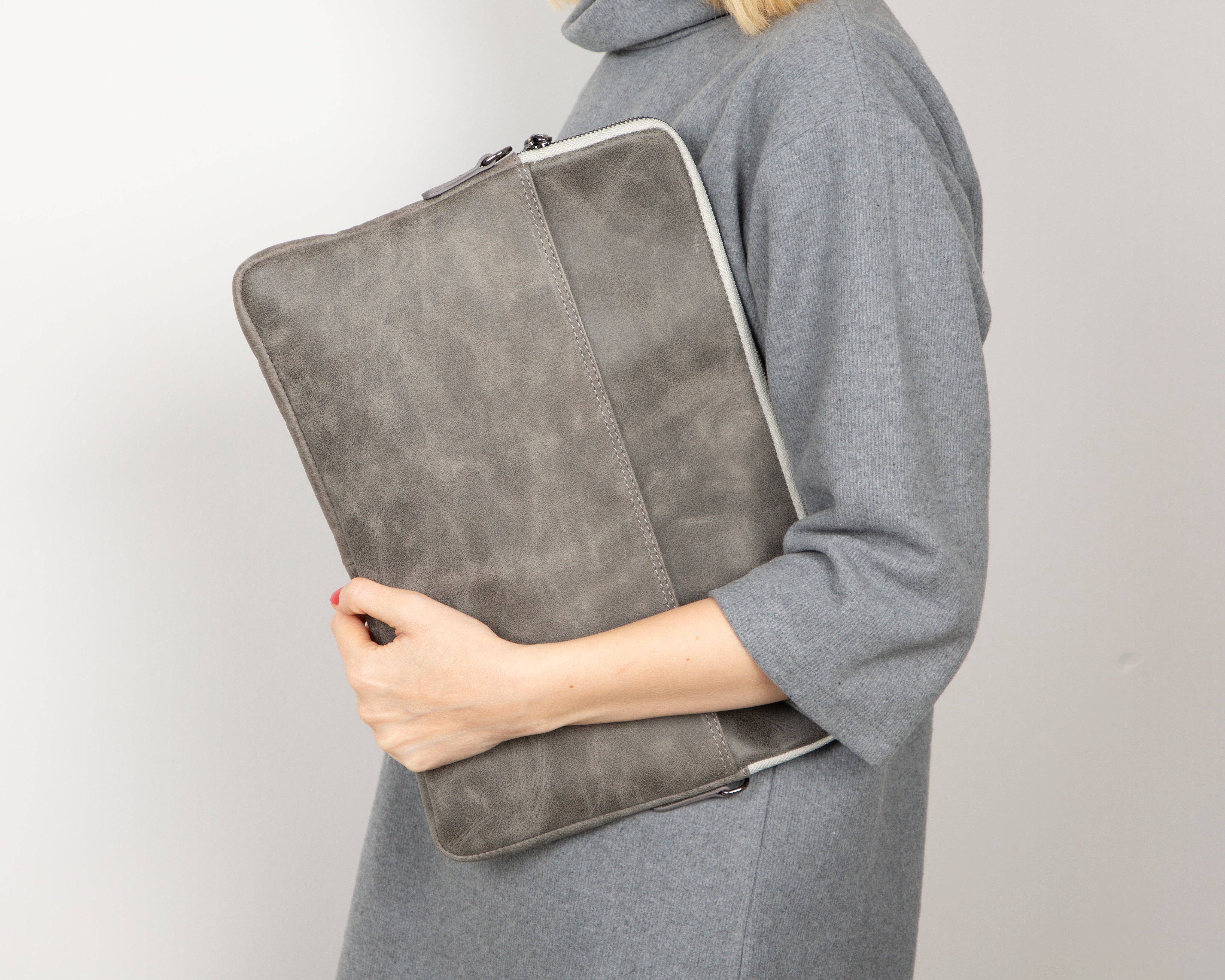 Bayelon Awe Leather Laptop & Tablet Sleeve