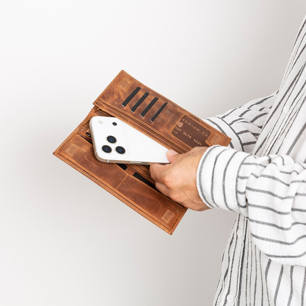 UnBranded Tenuta Leather Universal Wallet