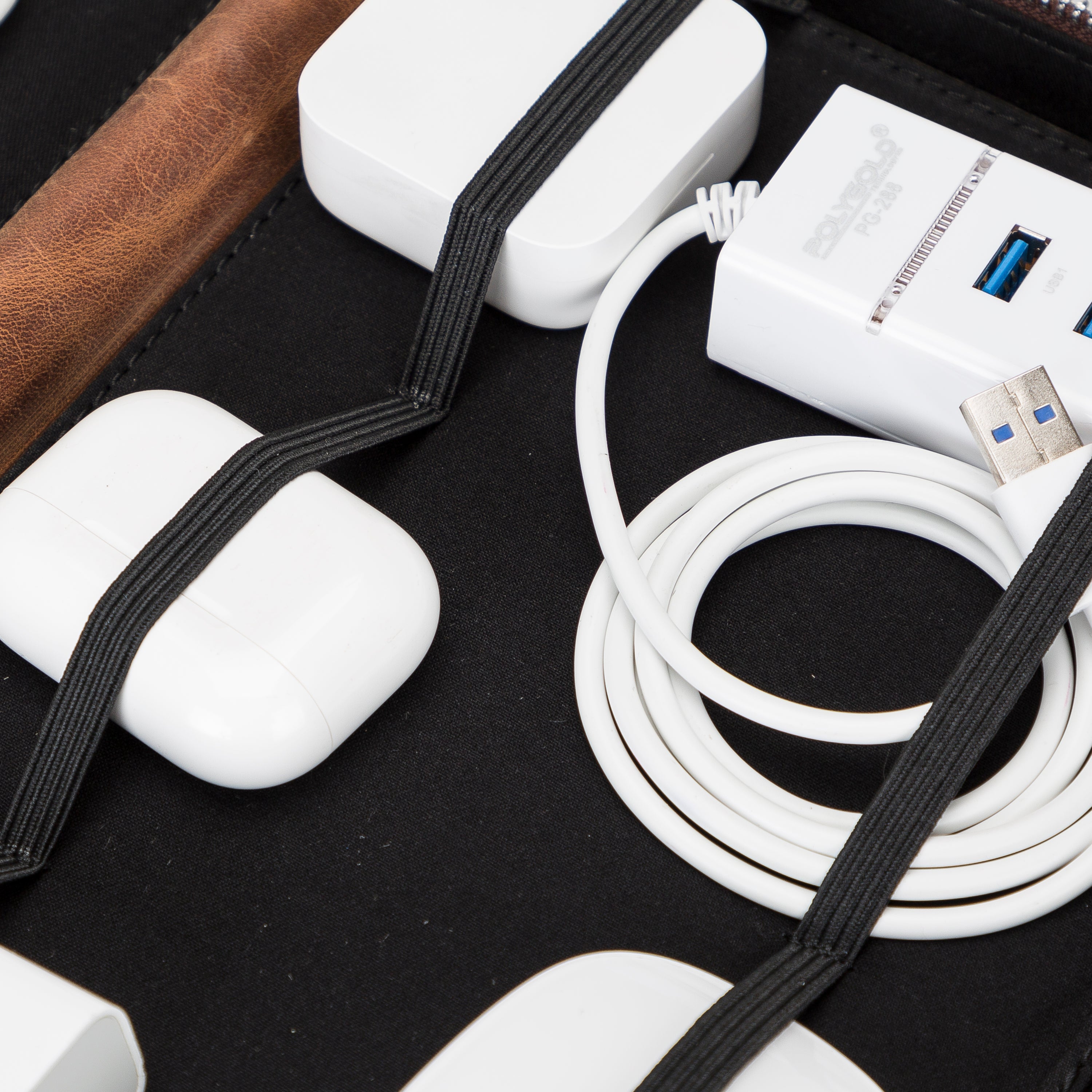 Bayelon Orbex Genuine Leather Travel Cable Organizer