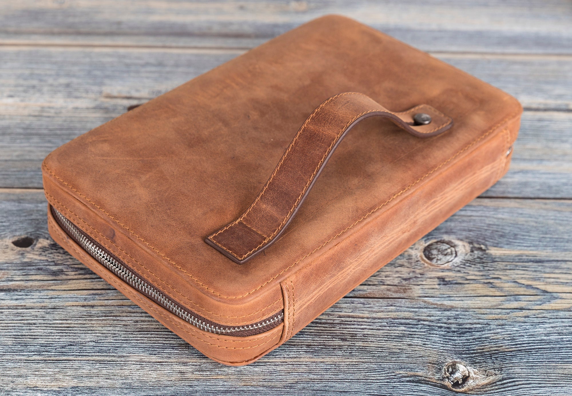 Bayelon Orbex Genuine Leather Travel Cable Organizer