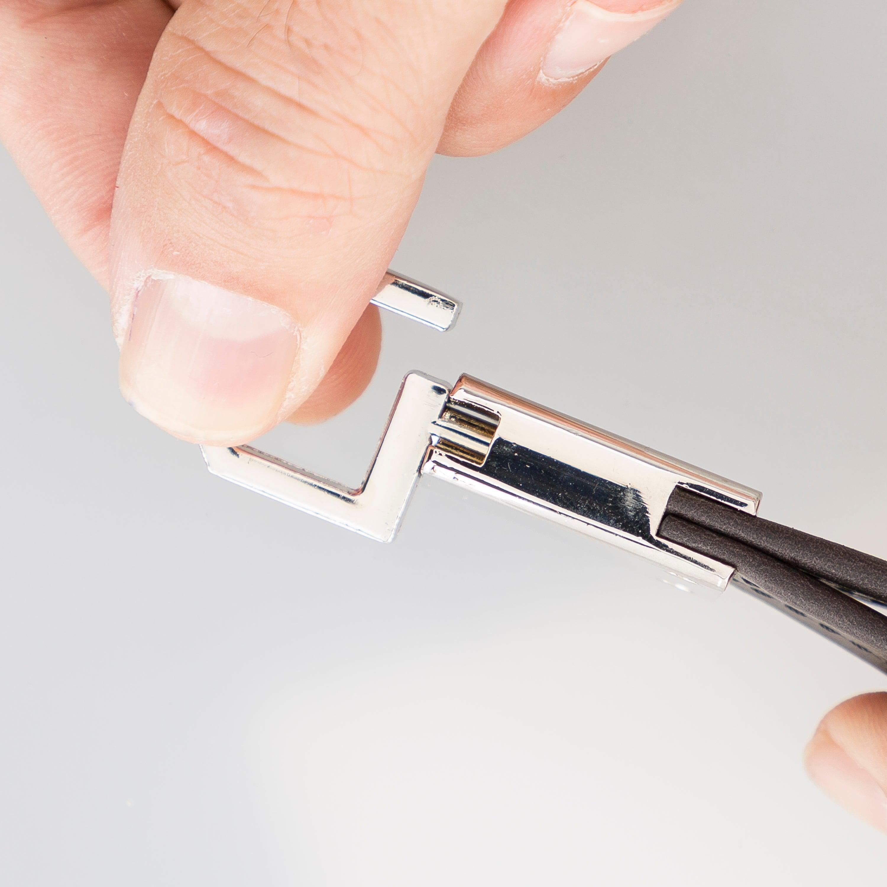 Bayelon BKR16 Genuine Leather Keyring with Sleek Metal Clip