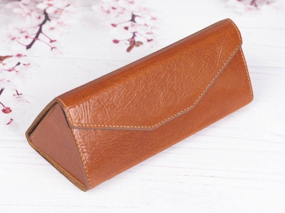 Bayelon Smart Leather Glasses Case - Triangular Design Tan