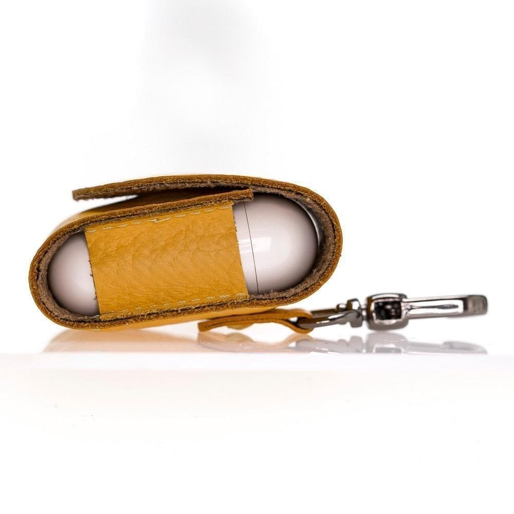 Bouletta Mai Magnet Leather AirPods 1 and AirPods 2 Case with Hook