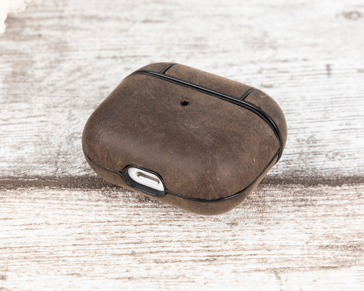 Magnetic AirPods 3 Handcrafted Full Grain Leather Case with Detachable Hook Bayelon
