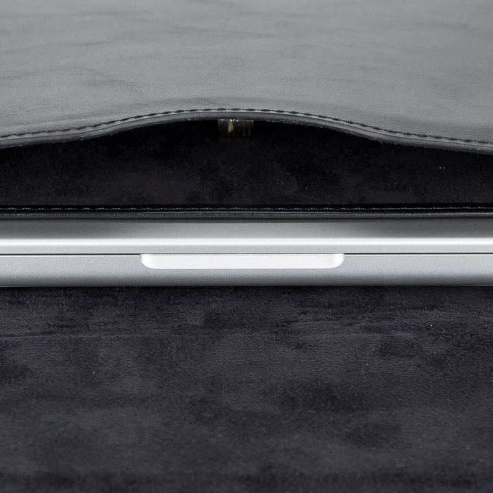 Leather Sleeve for MacBook Pro / Laptops Bayelon